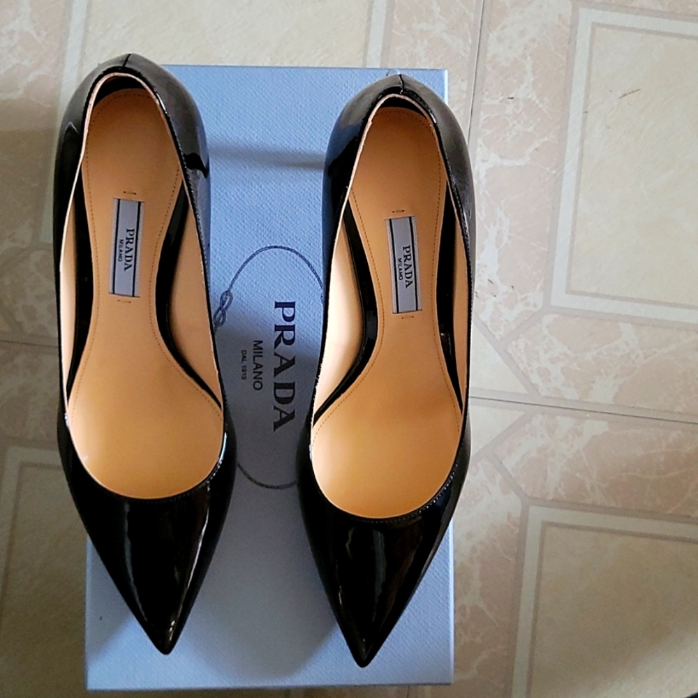 Prada, 37 1/2 size, and Black
